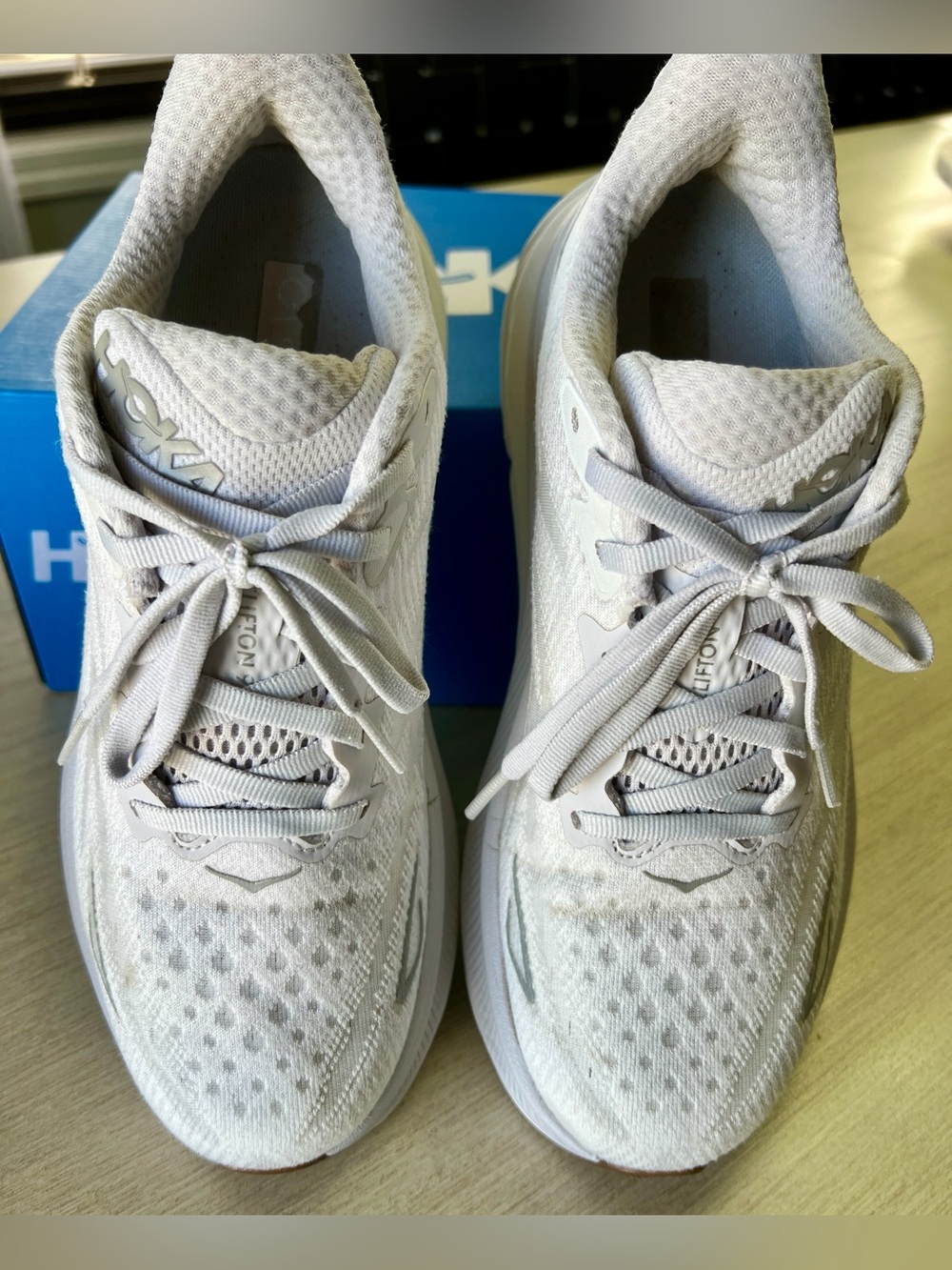 Hoka W Clifton 9 Women's Sneakers white with silver and gray accent - Picture 10 of 10